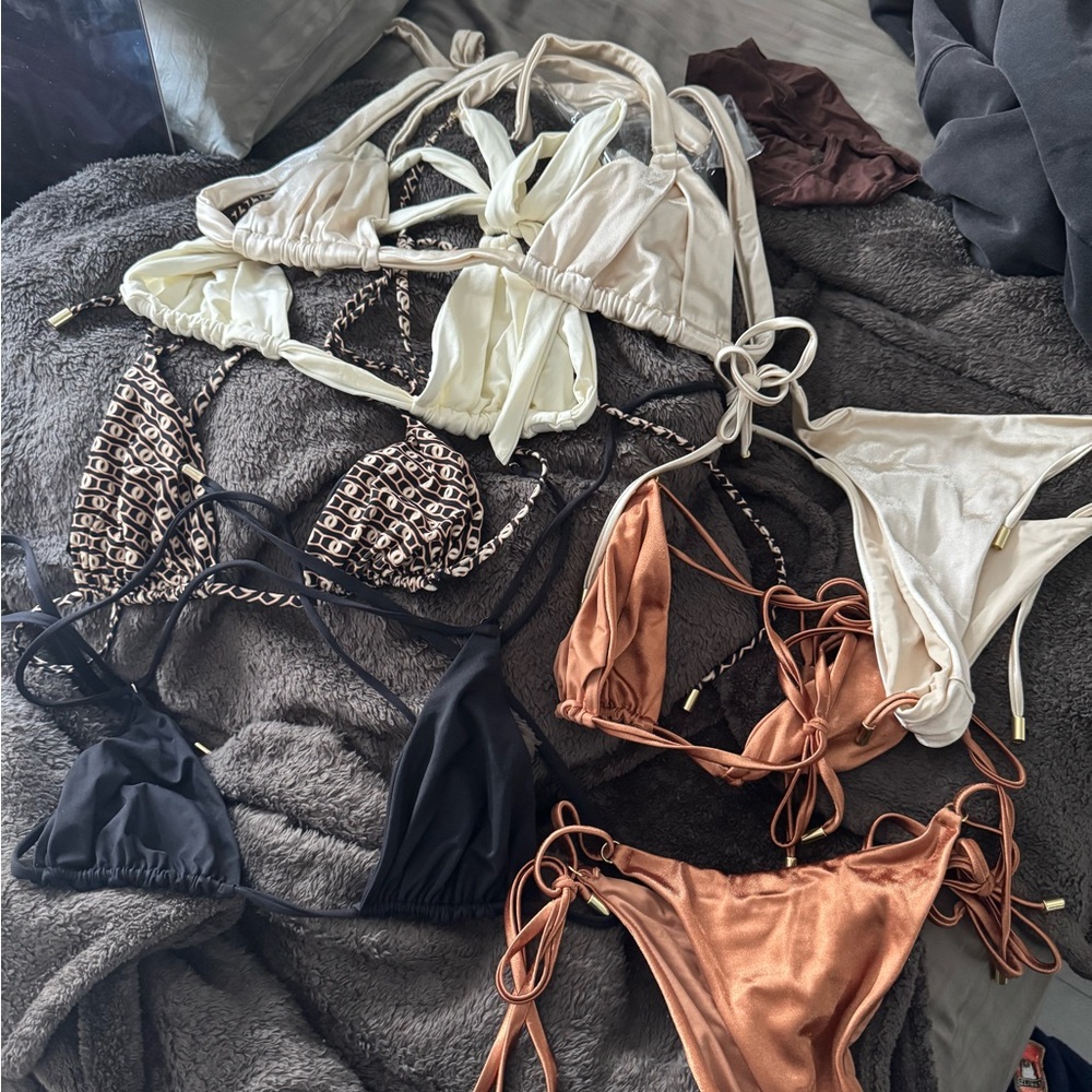 Monday swimwear lot